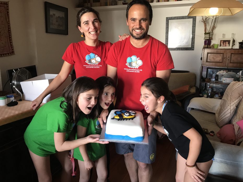 Tarta con que nos recibió nuestra familia el día que llegamos